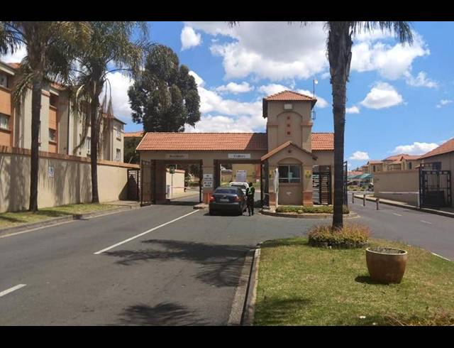 2 BEDROOM APARTMENT FOR SALE IN ORMONDE